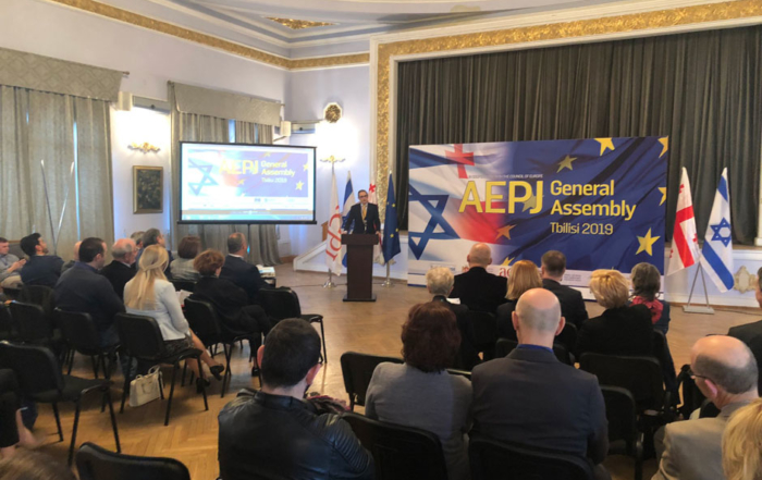 La Red de Juderías de España, en calidad de Socio Fundador de la AEPJ, acudió a la Asamblea con la representación de su Gerente, Marta Puig Quixal, que se entrevistó con diversos delegados de la AEPJ para compartir proyectos de ambas instituciones.