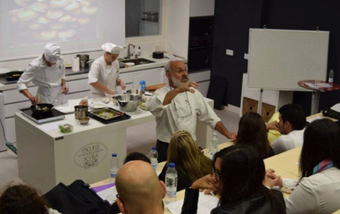 «Sabores de Sefarad» en la Escuela Superior de Hostelería de Sevilla | Red de Juderías de España Caminos de Sefarad